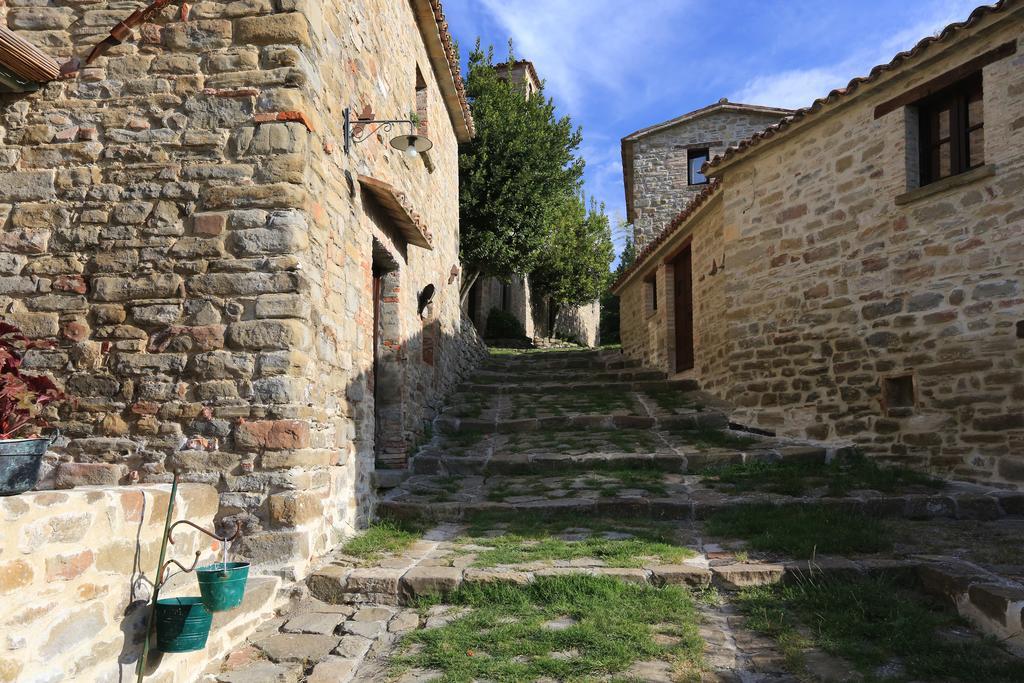 מלון Mengara Borgo Di Carpiano מראה חיצוני תמונה